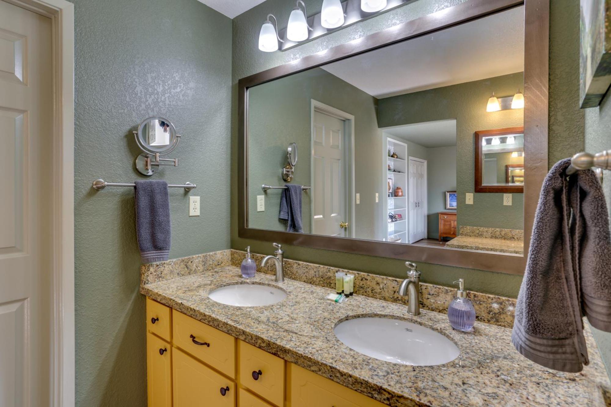 Pet-Friendly Escape With Game Room And Fire Pit! North Fork Bagian luar foto